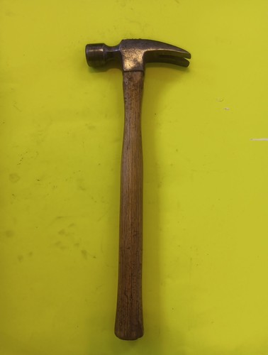 Vaughan 28oz claw hammer - 28oz, 18"